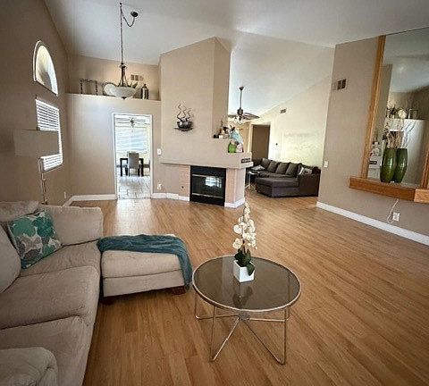4th image of 33450 Walham Rise