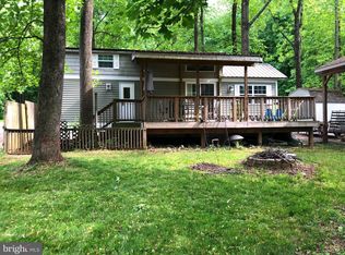 37 Boo Blvd, Falling Waters, WV 25419