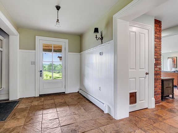 3rd image of 6307 Mount Philo Road