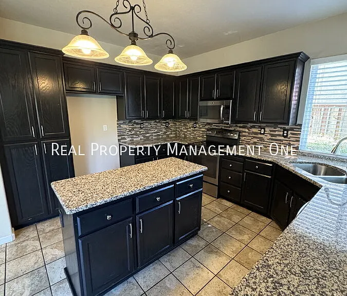 1185 Shadowcliff Ct — Photo 11