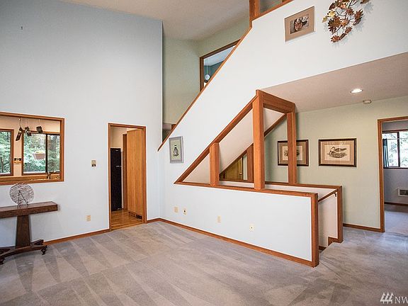 4th image of 4556 NE Wildlife Ct