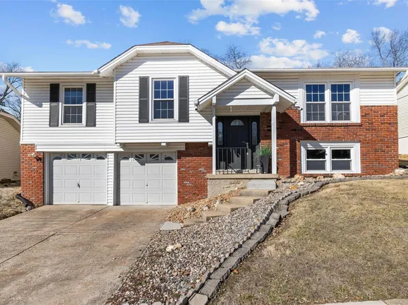 11541 Patty Ann Dr, Saint Louis, MO 63146