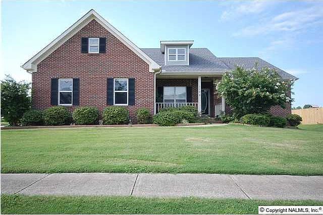 1st image of 118 Fox Run Dr