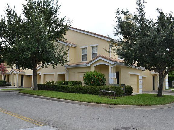 2nd image of 152 SW Peacock Blvd