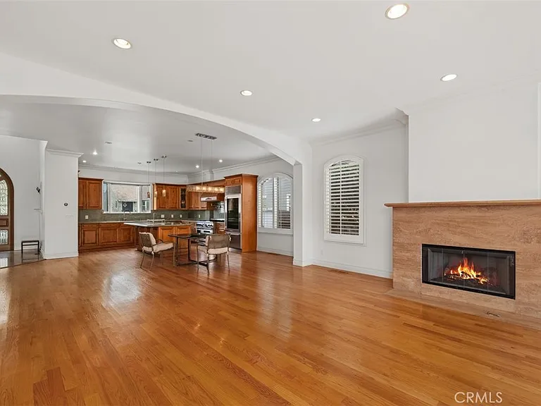 7822 Truxton Ave — Photo 9