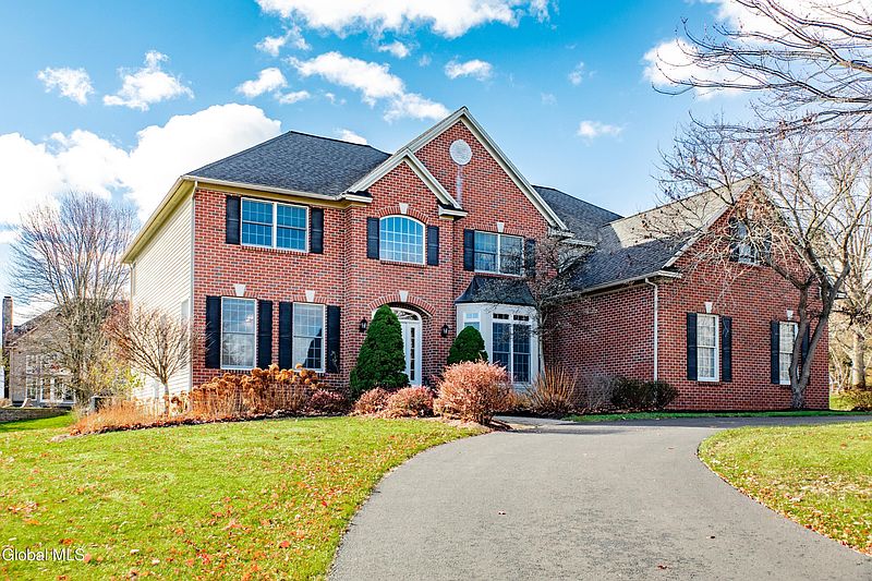 2nd image of 4 Hilander Drive