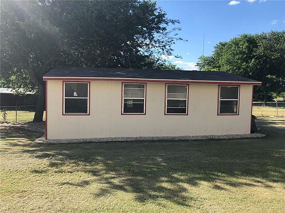 4th image of 1806 Theresa Ln
