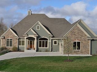 3053 Crosswind Trl, Jackson, WI 53037