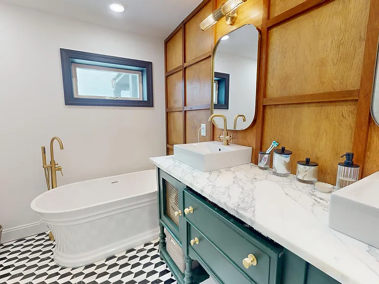 1226 Federal St — Photo 10