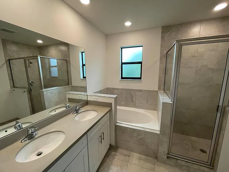 12932 Anthorne Ln — Photo 10