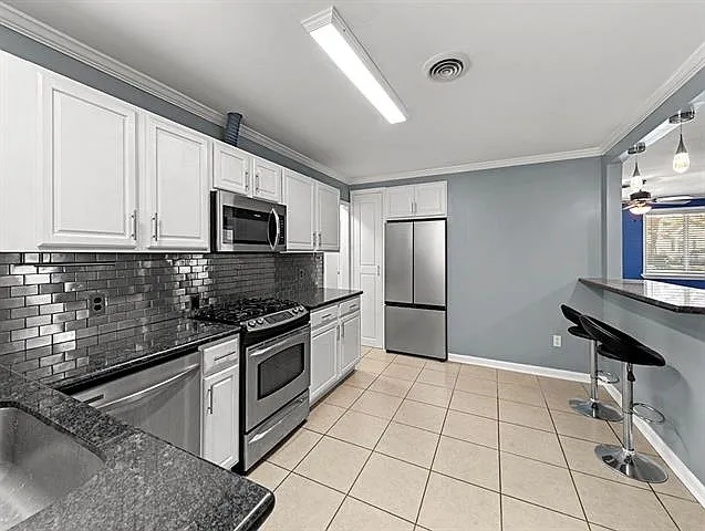 5601 Chamberlain Dr — Photo 8