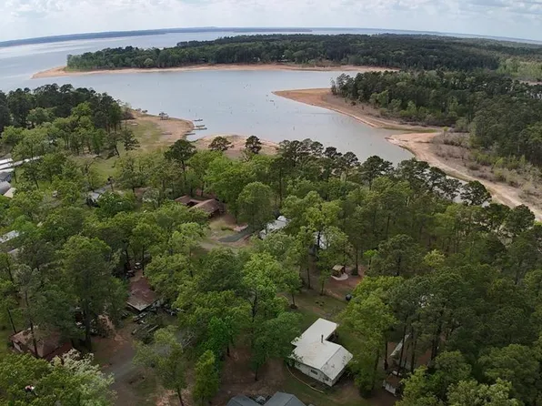 212 Winding Way, Broaddus, TX 75929