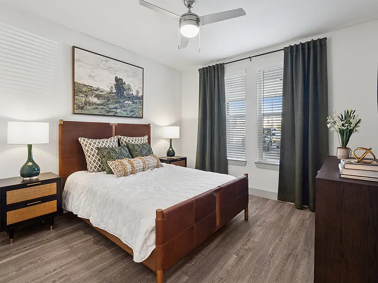 Promenade Apartments — Photo 6