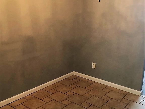 5th image of 4461 - 2 Belair Drive UNIT