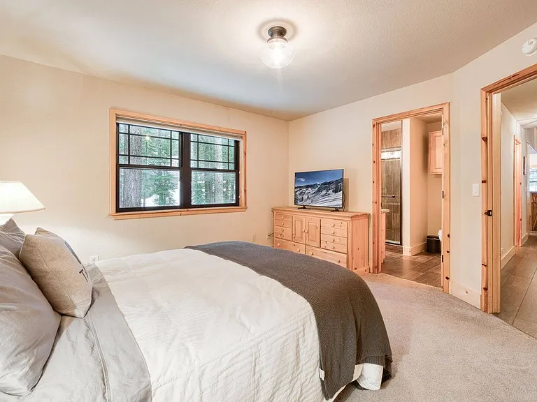 12055 Schussing Way — Photo 11