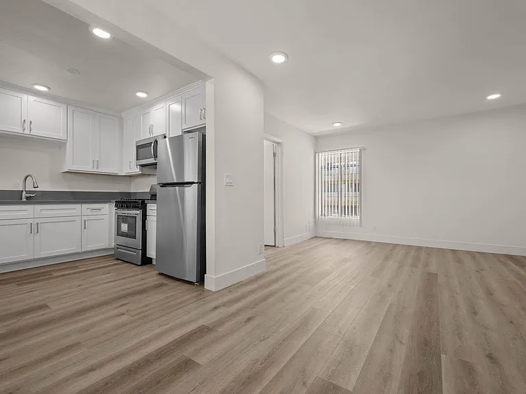 4764 Forman Ave. — Photo 2