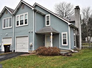 23 Fieldstone Ln, Horsham, PA 19044