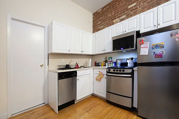 Rented by R New York | media 1