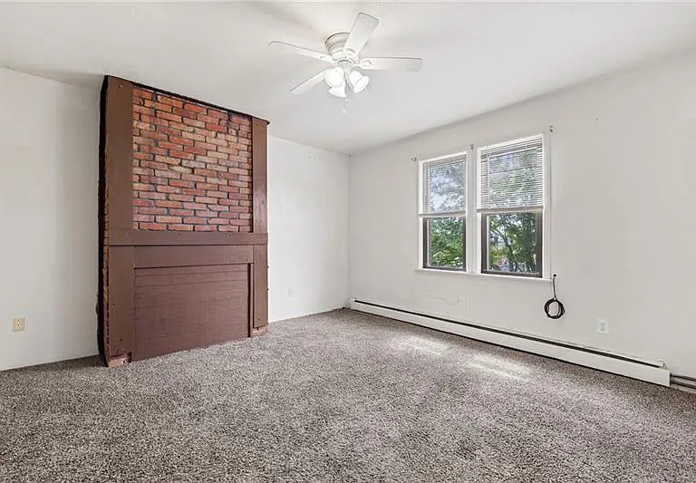 209 E Meyers St — Photo 12