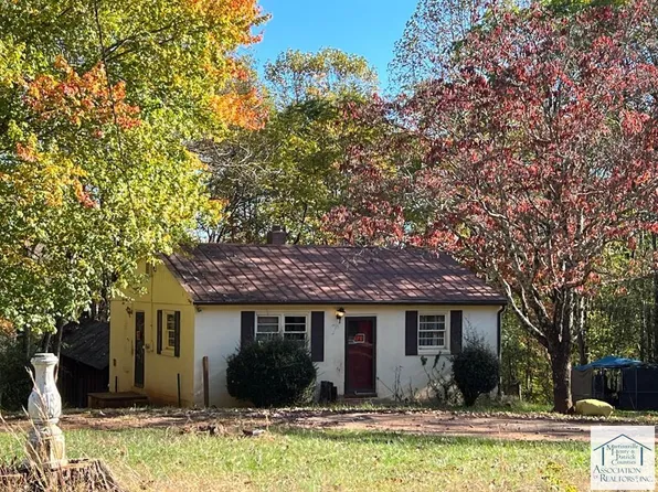 149 Canary Dr, Bassett, VA 24055