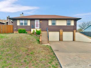 2007 N Forest Park St, Derby, KS 67037