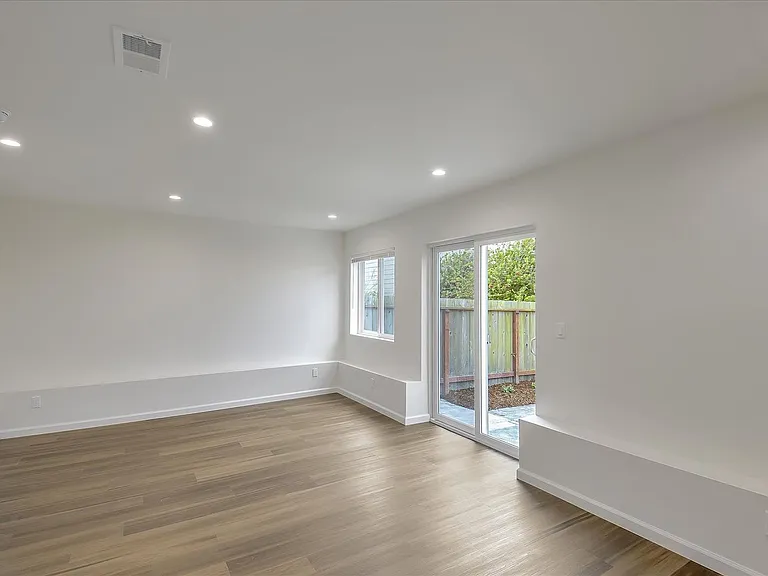 1487 34th Ave — Photo 34