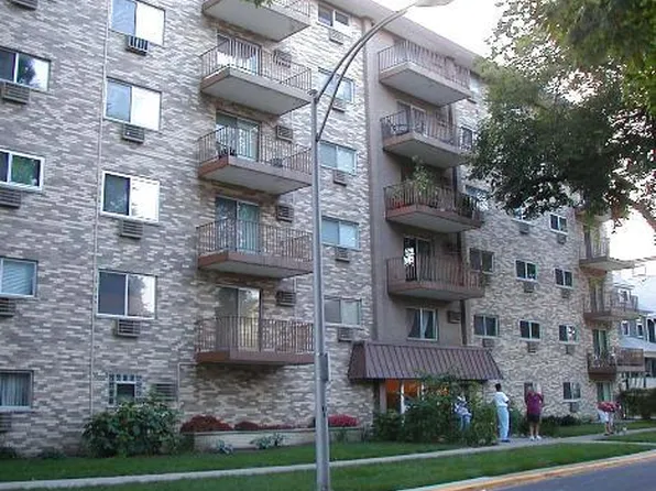 315 Marengo Ave APT 6D, Forest Park, IL 60130