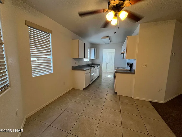 1512 Avalon Ave — Photo 8