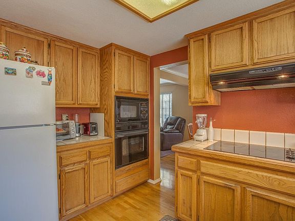 4th image of 7780 Ponderosa Dr
