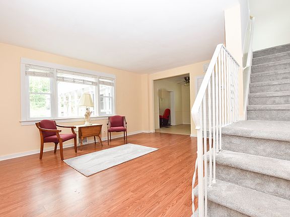 5th image of 486 E Barber Ave