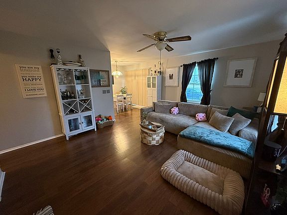 3rd image of 33538 Bayview Dr
