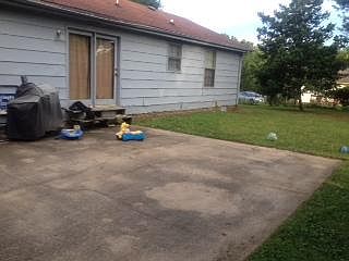 2nd image of 810 Bedford Dr