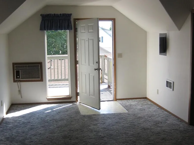 9002 E Frederick Ave #UPPER — Photo 4