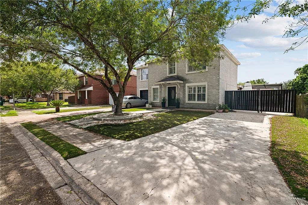 3 bed, 2.5 bath, 1646 sqft, $2,000 — Photo 3