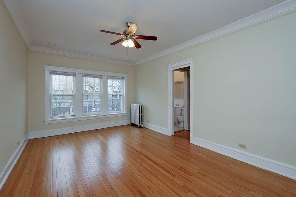 1st image of 4605 N Lincoln Ave