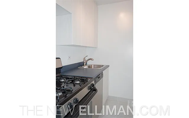 Rented by Douglas Elliman | media 10