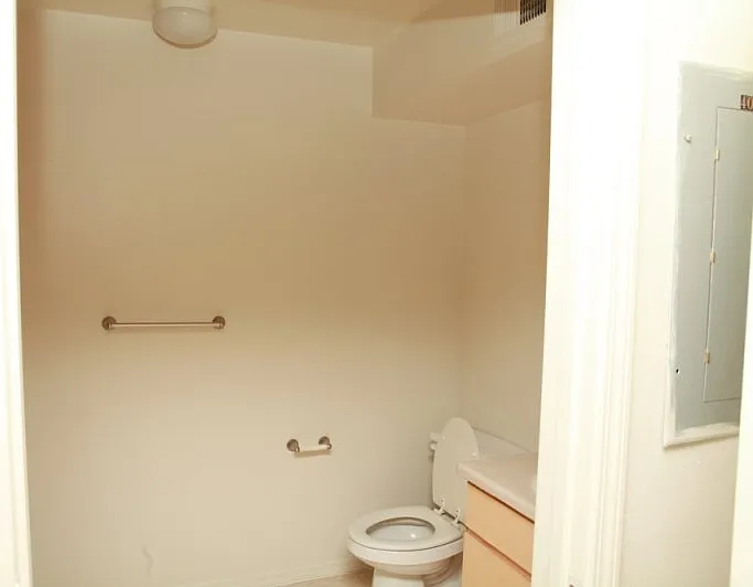 412 South Ave #F — Photo 6
