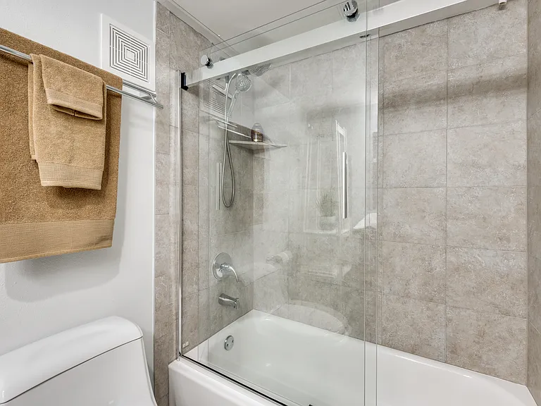 4616 W Lovers Ln #209 — Photo 18