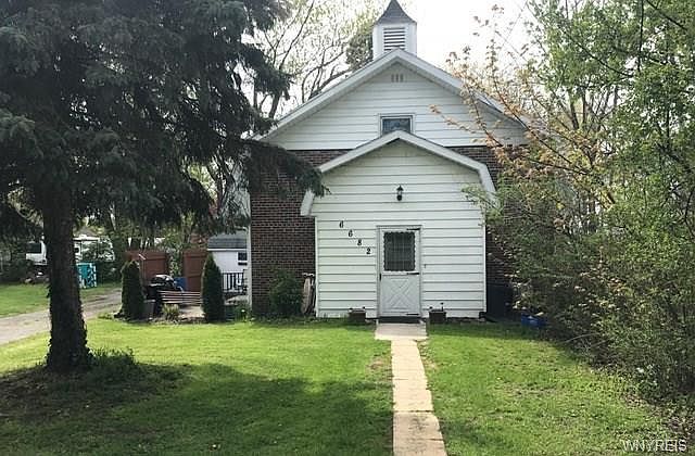 2nd image of 6682 Schuyler Dr