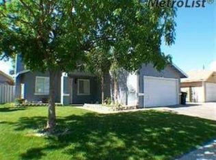 1408 Lindstrom Ave, Modesto, CA 95351
