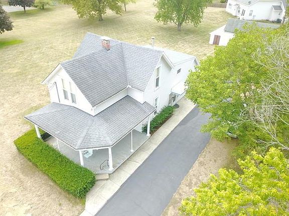 2nd image of 450 S Chillicothe St
