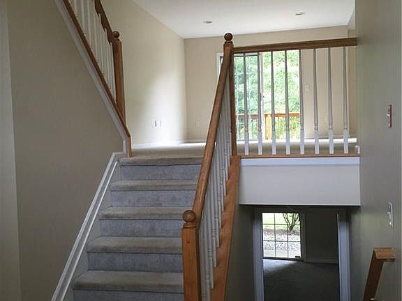 2nd image of 34 Catherine Ct #314
