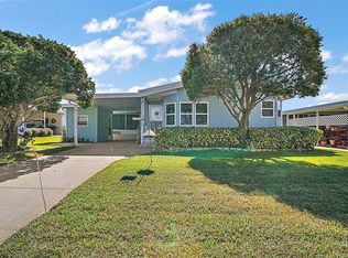 3323 Manatee Rd, Tavares, FL 32778