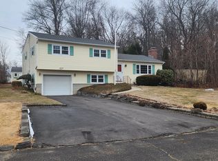 25 Darren Ct, Waterbury, CT 06708