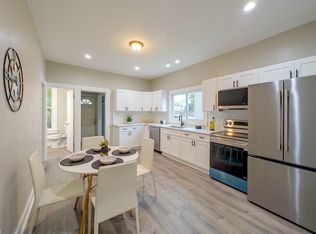 26 Grant St, Springfield, MA 01109