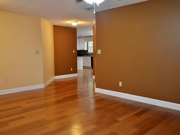 2nd image of 126 Brookfair Ln
