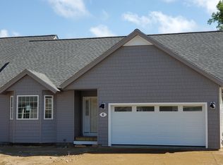 2B Lunas Ave #2B, Epping, NH 03042