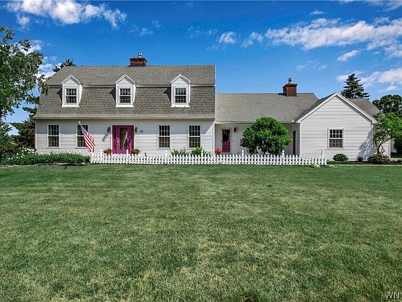 2nd image of 30 Fox Chapel Dr