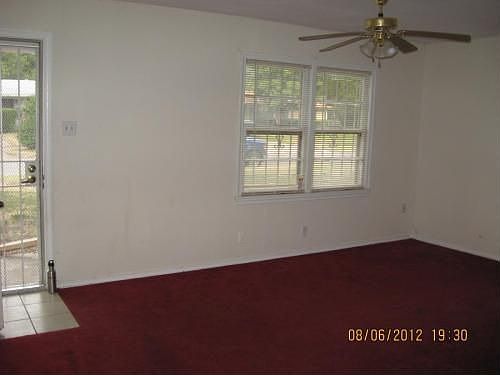 2nd image of 4709 Tacoma St