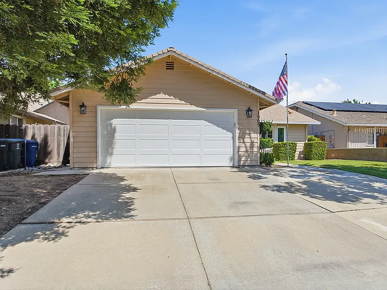 1905 Ursini Ln — Photo 28